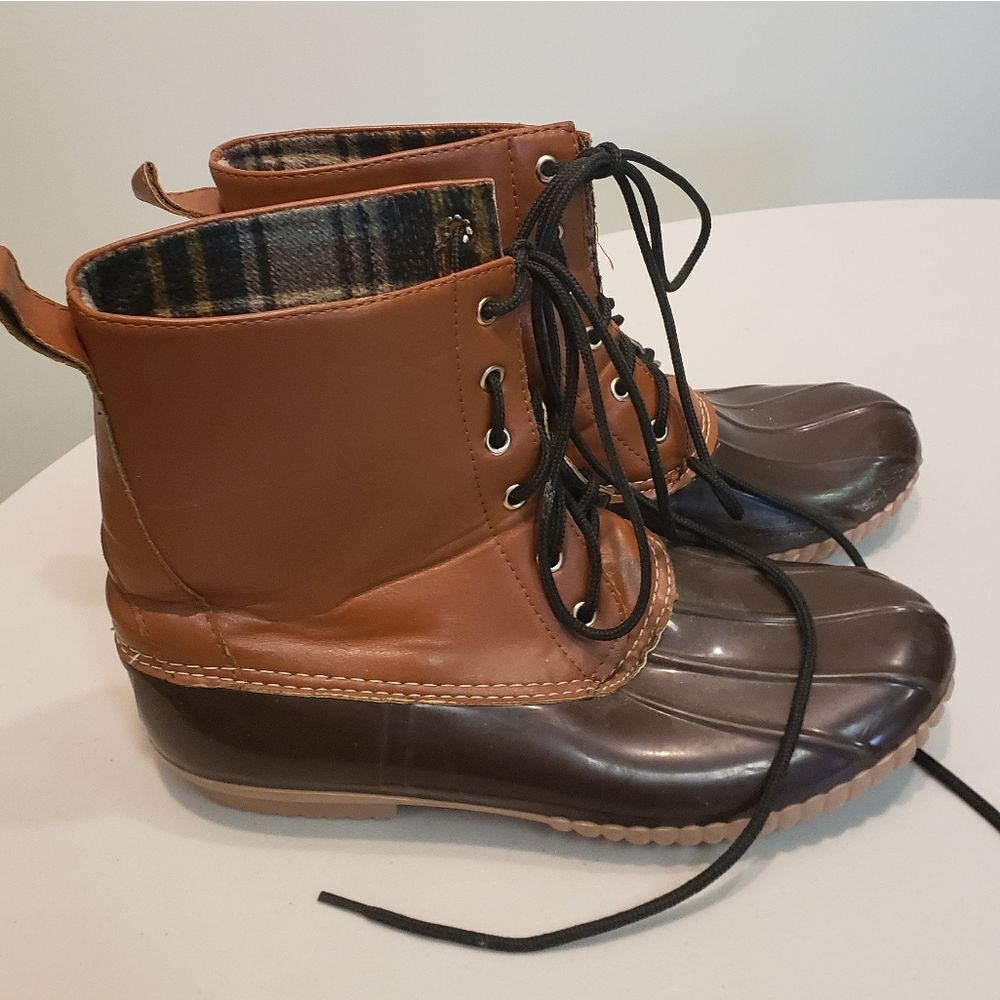 Cape Robbin Duck Boots